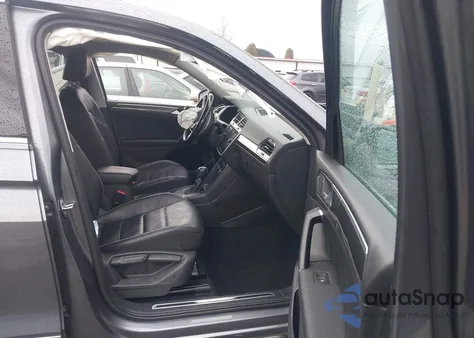 2018 Volkswagen Tiguan 2.0T Sel Premium z USA, uszkodzony, nr VIN 3VV5B7AX8JM001904